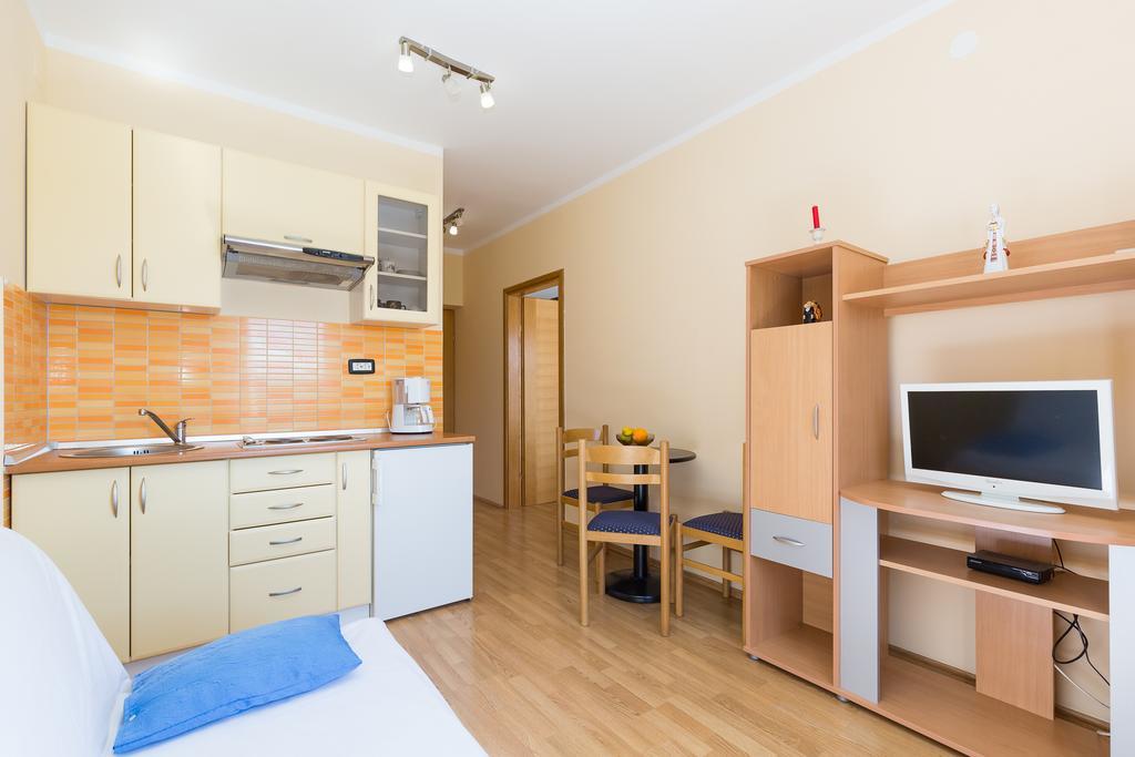 Apartments Duje Ribnica Obrovac Exterior foto